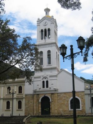 Usaquén Bogotá: El Pueblo Colonial Escondido – Qué Hacer y Cómo Llegar • La Colombia Real • Iglesia Santa Bárbara