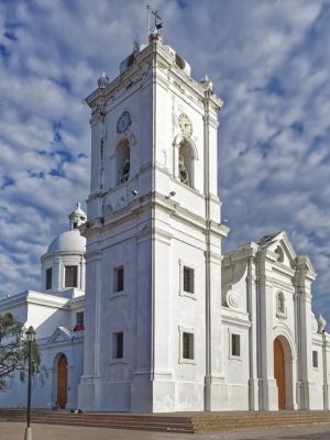 Santa Marta: Guía para Conocer la Ciudad más, sus Playas y los mejores Planes en sus alrededores • La Colombia Real • Iglesia